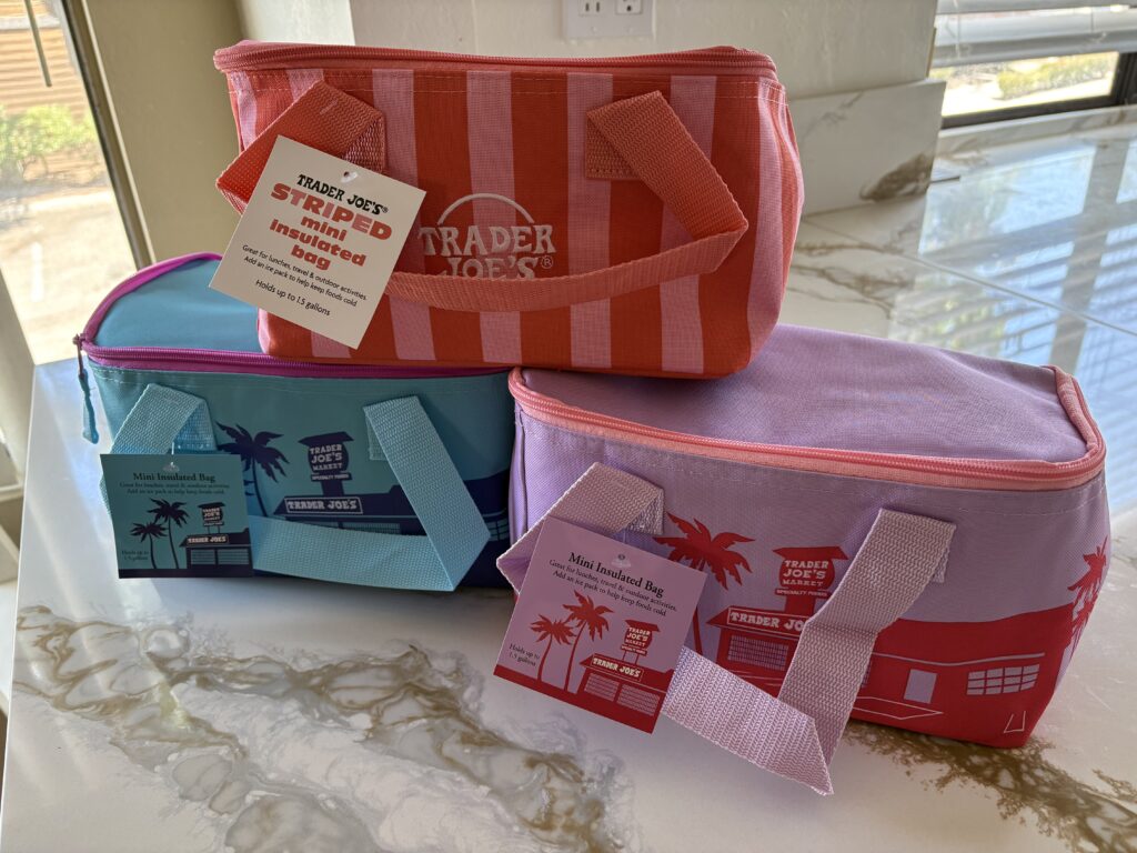 Trader Joe’s Mini Insulated Tote Summer Collection 2026 3 colors(2026トレジョ夏限定保冷バッグ)