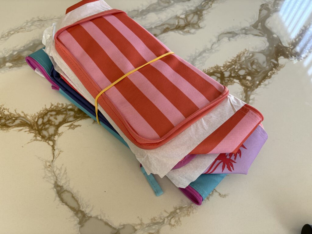 Trader Joe’s Mini Insulated Tote Summer Collection 2026 folded(折りたたみ状態・販売時パッケージ)