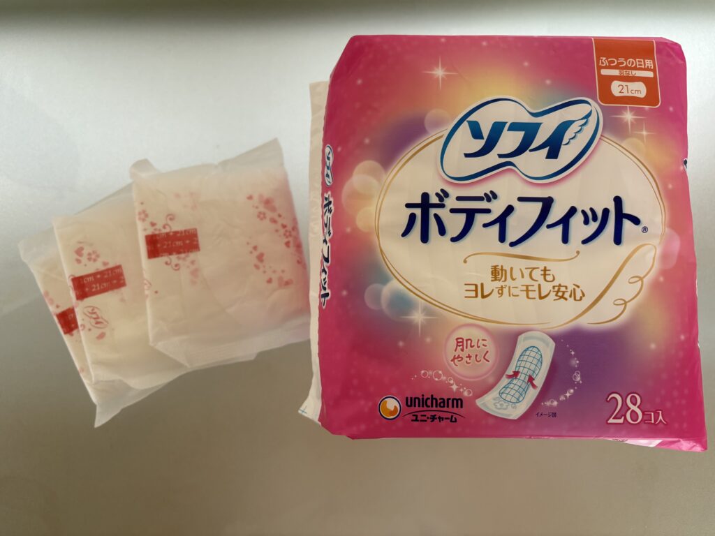 日本のドラッグストアで購入したナプキン