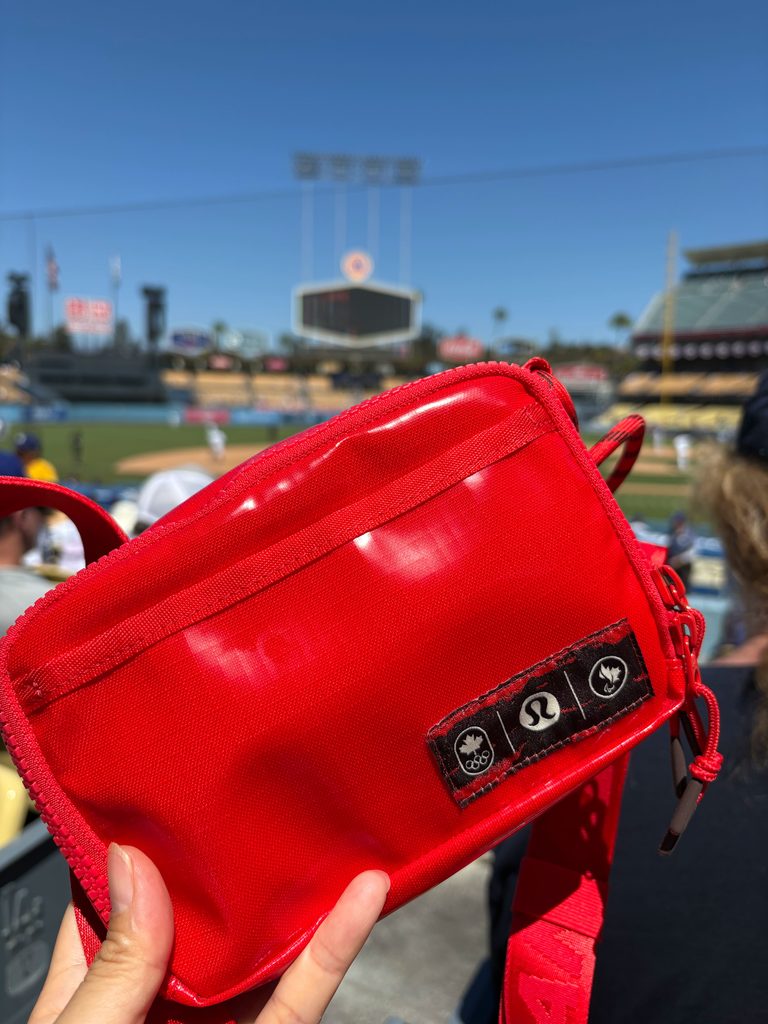 ドジャースタジアム観戦に持って行ったミニバッグ