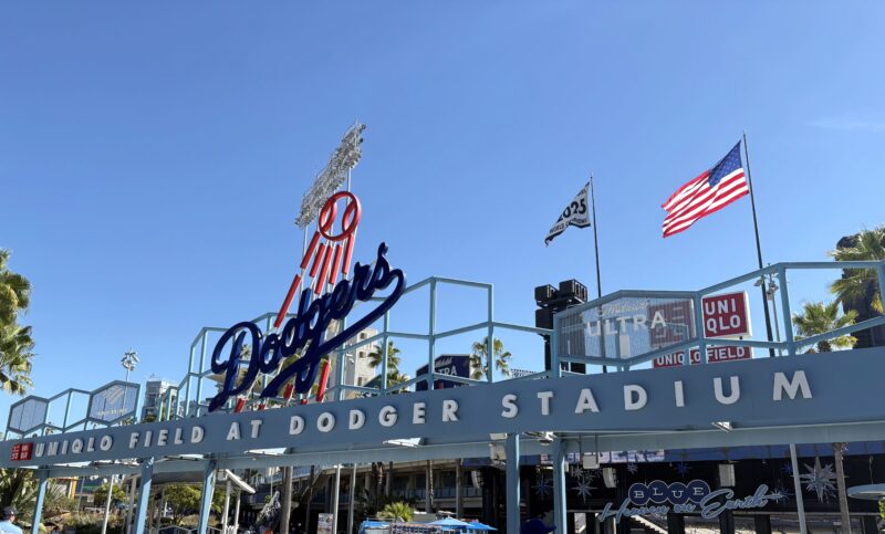 ドジャーススタジアムのcenter field plazaのゲート