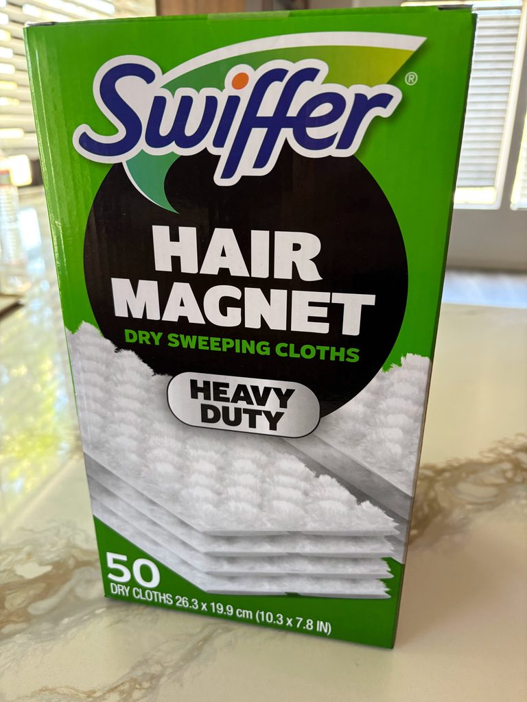 アメリカのコストコで購入したSwiffer Hair Magnet Dry Sweeping Cloths Heavy Dutyドライシート