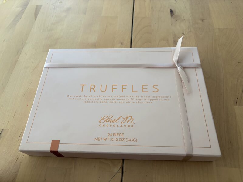 25%オフで購入したEthel M ChocolatesのTRUFFLES24個入りチョコレート