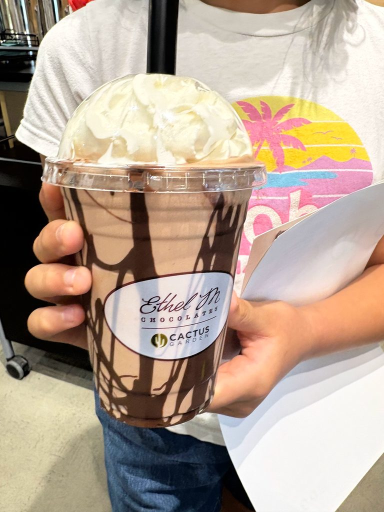Ethel M Chocolatesのカフェで購入したChocolate Chip Cookie A La Mode
